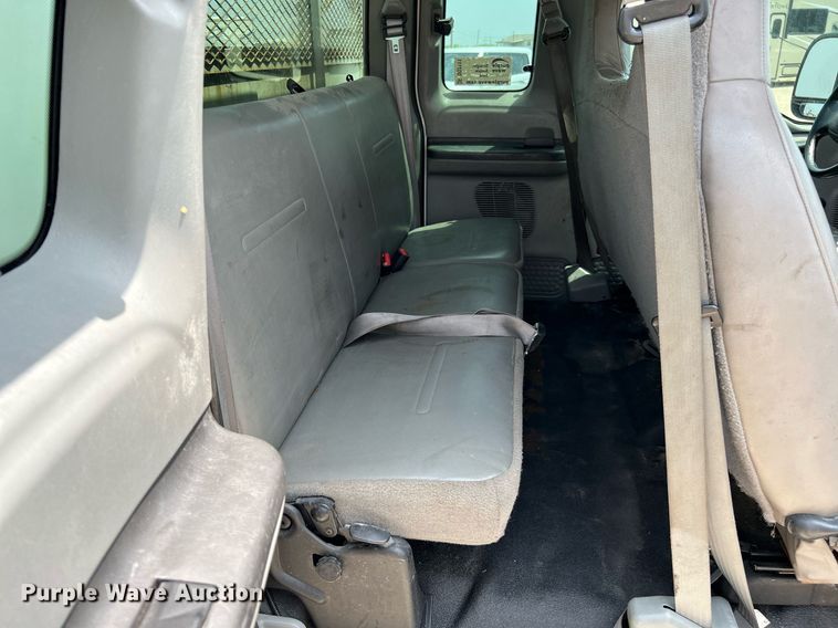 image for item DQ2111 2006 Ford F350 Super Duty  SuperCab utility / service truck