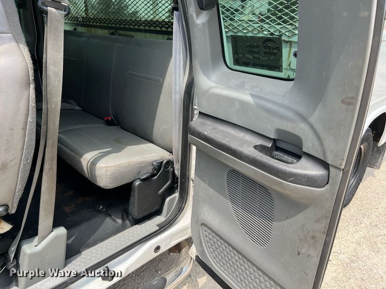 image for item DQ2111 2006 Ford F350 Super Duty  SuperCab utility / service truck