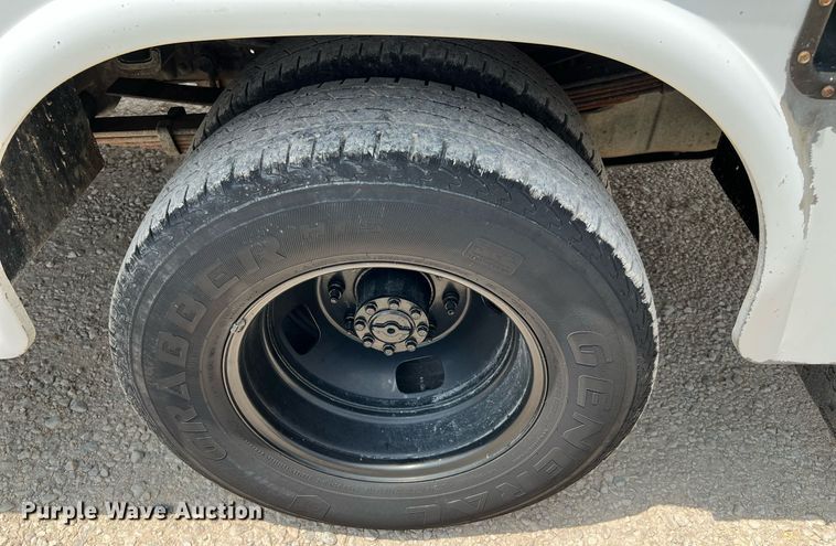 image for item DQ2111 2006 Ford F350 Super Duty  SuperCab utility / service truck