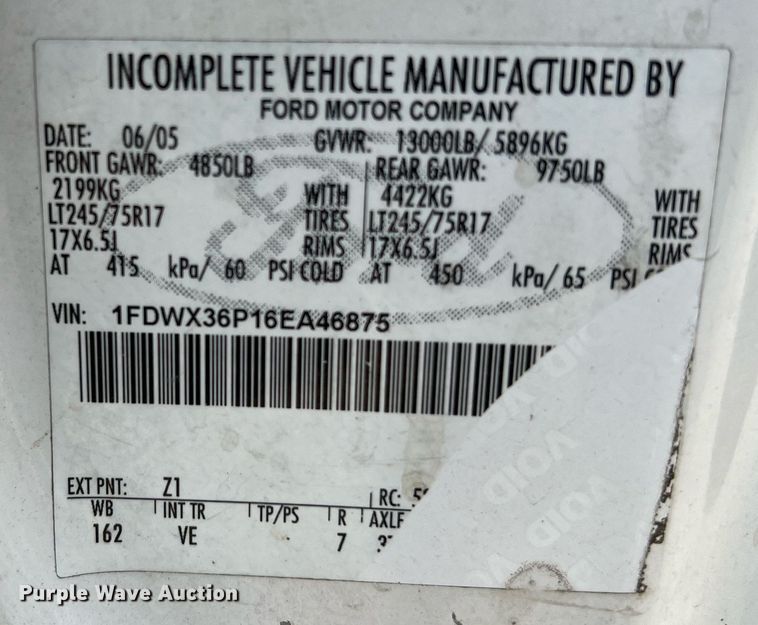 image for item DQ2111 2006 Ford F350 Super Duty  SuperCab utility / service truck