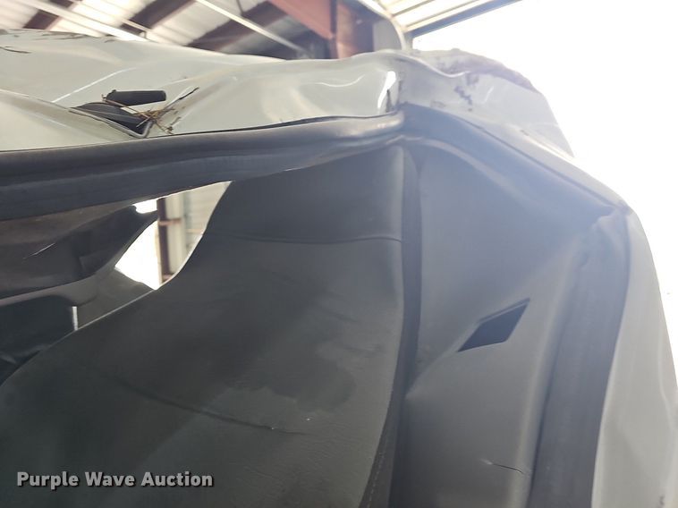 image for item DR3383 2020 Hino 268  truck cab and chassis