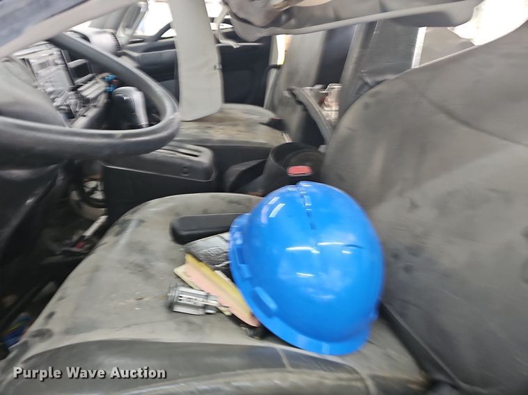 image for item DR3383 2020 Hino 268  truck cab and chassis