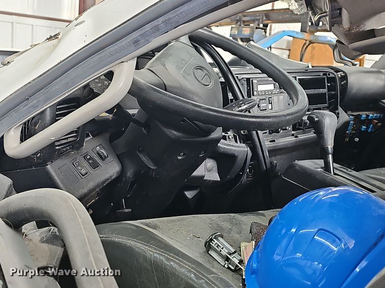 image for item DR3383 2020 Hino 268  truck cab and chassis