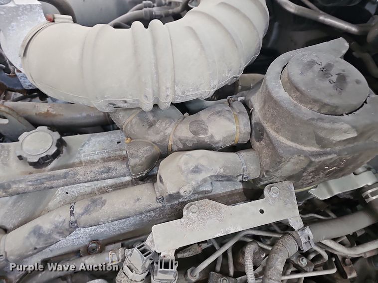 image for item DR3383 2020 Hino 268  truck cab and chassis