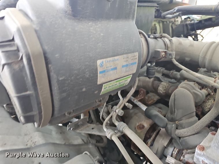 image for item DR3383 2020 Hino 268  truck cab and chassis