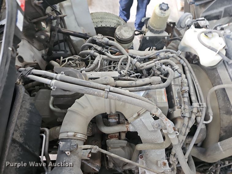 image for item DR3383 2020 Hino 268  truck cab and chassis