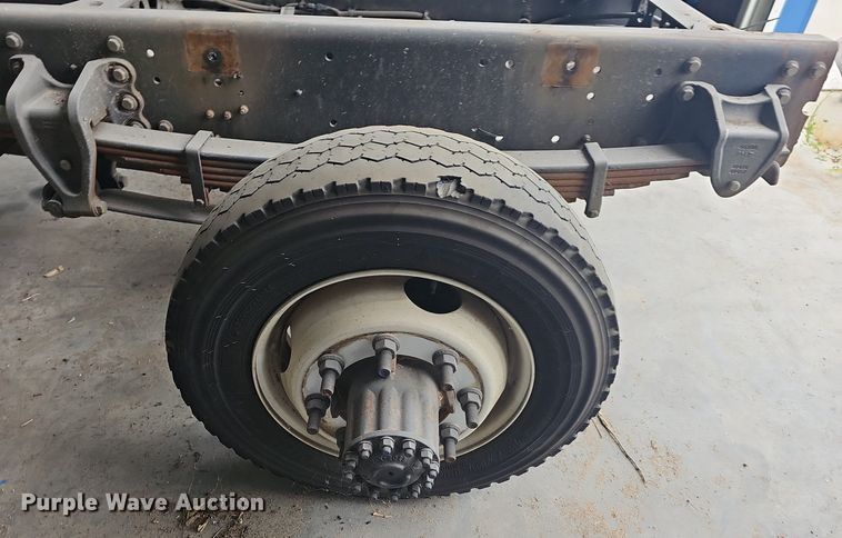 image for item DR3383 2020 Hino 268  truck cab and chassis