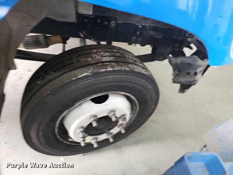 image for item DR3383 2020 Hino 268  truck cab and chassis