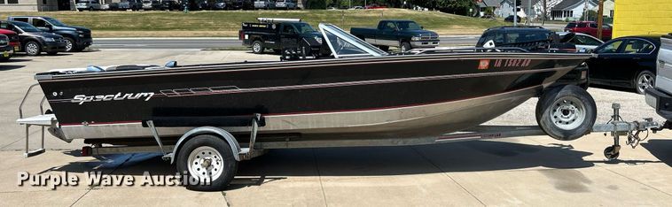 image for item DR4693 1990 Spectrum 18  boat