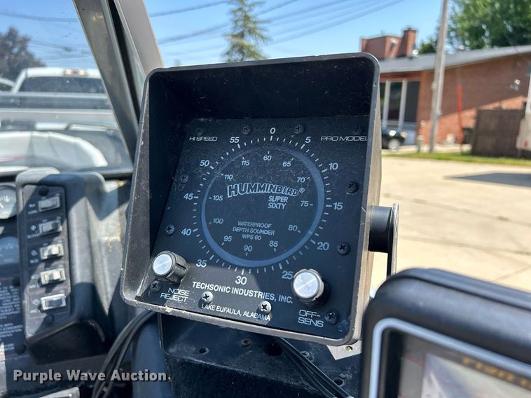 image for item DR4693 1990 Spectrum 18  boat