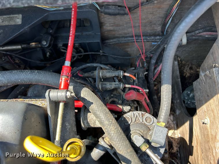 image for item DR4693 1990 Spectrum 18  boat