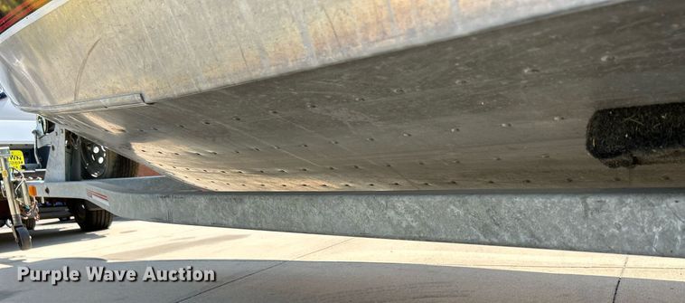 image for item DR4693 1990 Spectrum 18  boat