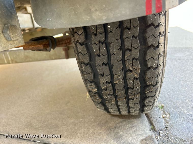 image for item DR4693 1990 Spectrum 18  boat