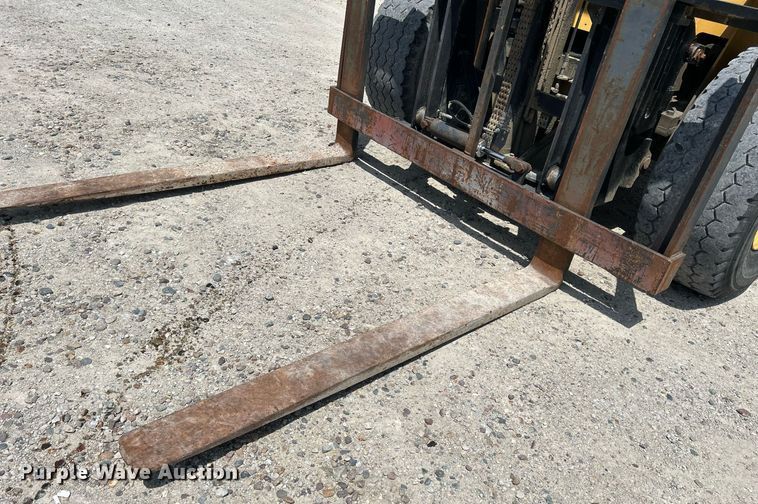 image for item DR4701 Eagle Picher R80  forklift