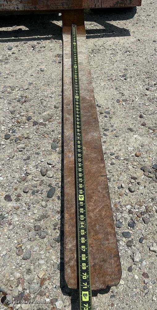 image for item DR4701 Eagle Picher R80  forklift