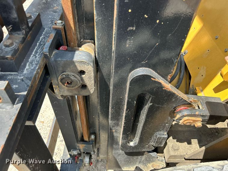 image for item DR4701 Eagle Picher R80  forklift