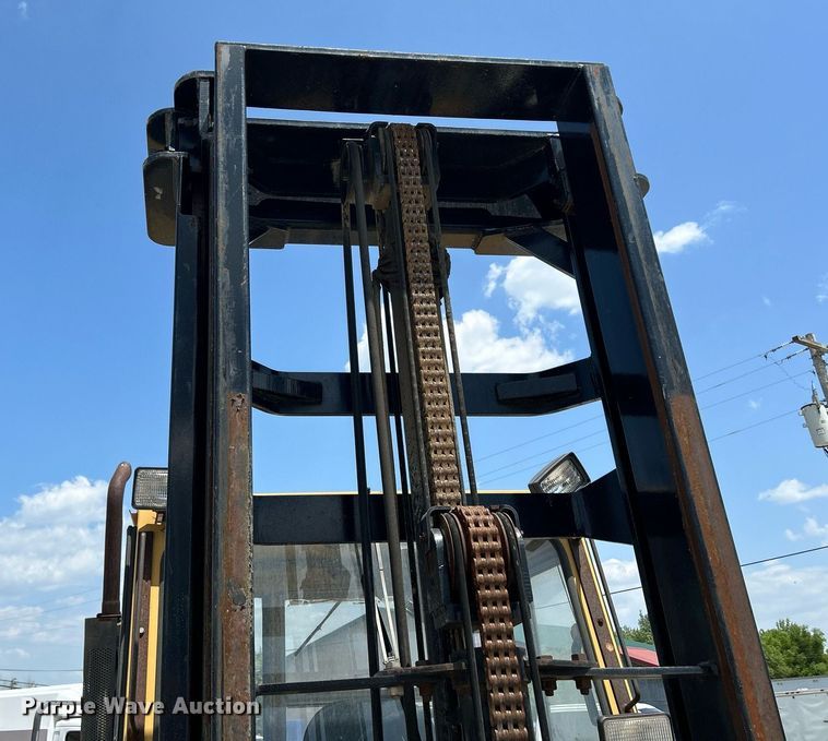 image for item DR4701 Eagle Picher R80  forklift