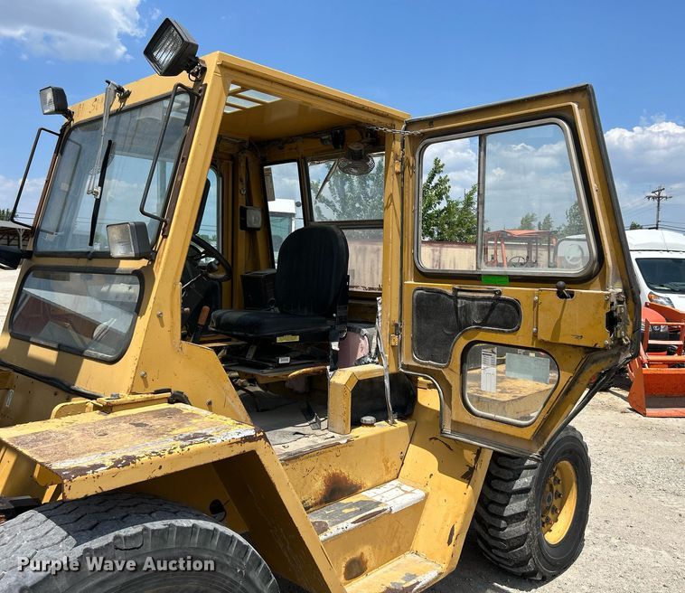 image for item DR4701 Eagle Picher R80  forklift