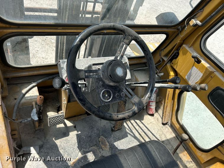 image for item DR4701 Eagle Picher R80  forklift