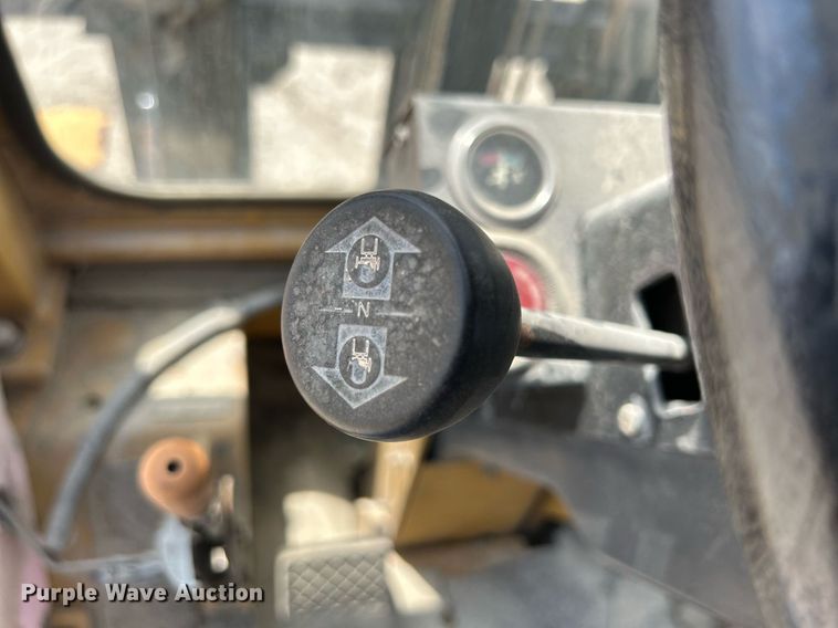 image for item DR4701 Eagle Picher R80  forklift