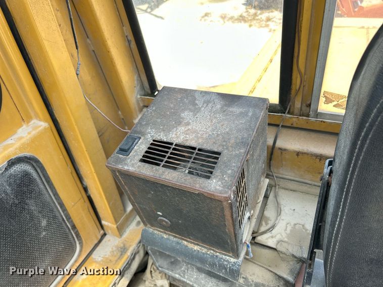 image for item DR4701 Eagle Picher R80  forklift