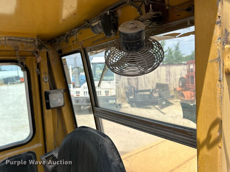 image for item DR4701 Eagle Picher R80  forklift