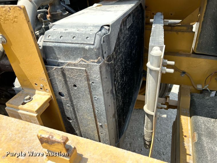 image for item DR4701 Eagle Picher R80  forklift