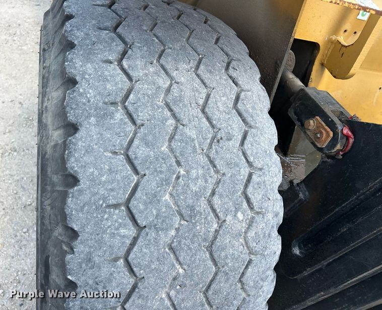 image for item DR4701 Eagle Picher R80  forklift