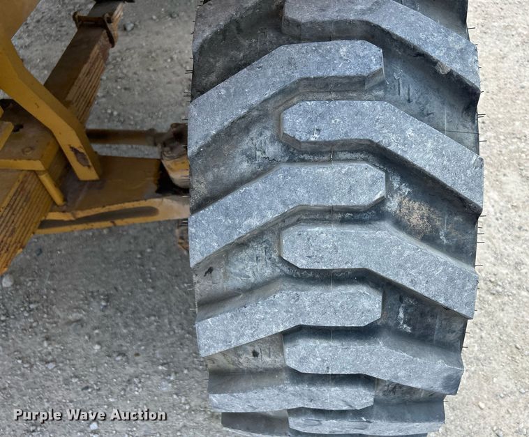 image for item DR4701 Eagle Picher R80  forklift