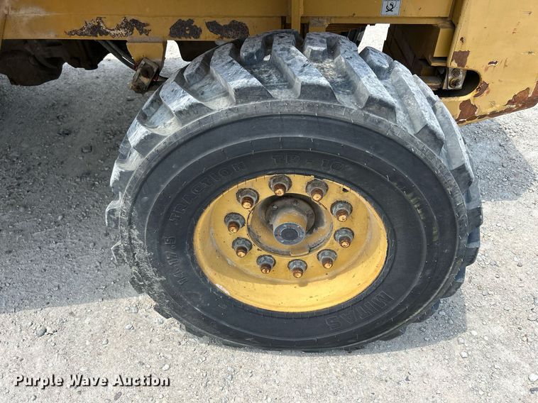 image for item DR4701 Eagle Picher R80  forklift