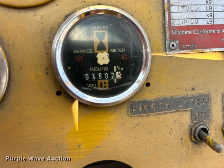 image for item DR4702 Caterpillar T120C  forklift