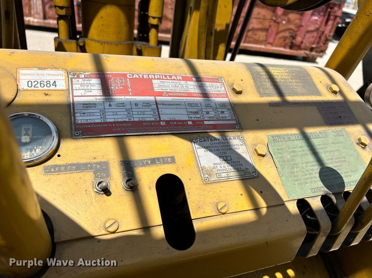 image for item DR4702 Caterpillar T120C  forklift