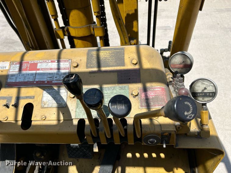 image for item DR4702 Caterpillar T120C  forklift