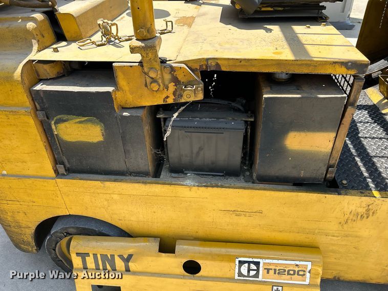 image for item DR4702 Caterpillar T120C  forklift