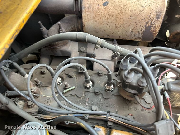 image for item DR4702 Caterpillar T120C  forklift