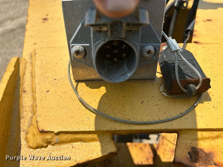 image for item DR4712 1992 Interstate 19X8TA  equipment trailer