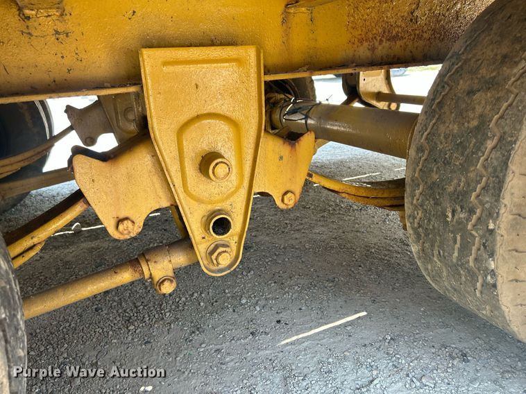 image for item DR4712 1992 Interstate 19X8TA  equipment trailer