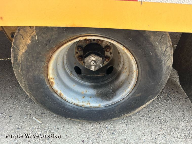 image for item DR4712 1992 Interstate 19X8TA  equipment trailer