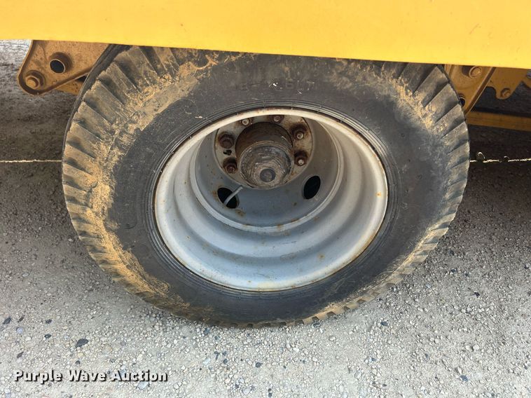 image for item DR4712 1992 Interstate 19X8TA  equipment trailer