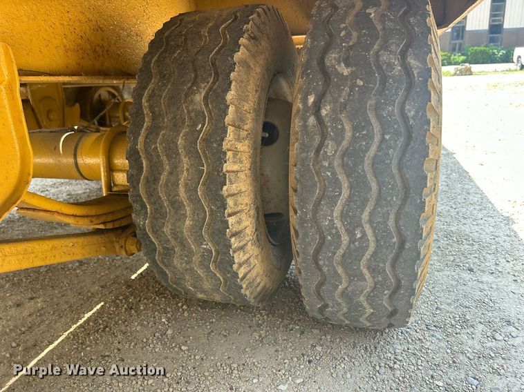 image for item DR4712 1992 Interstate 19X8TA  equipment trailer