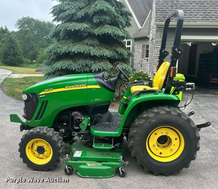 image for item DR4723 2012 John Deere 3520  MFWD tractor