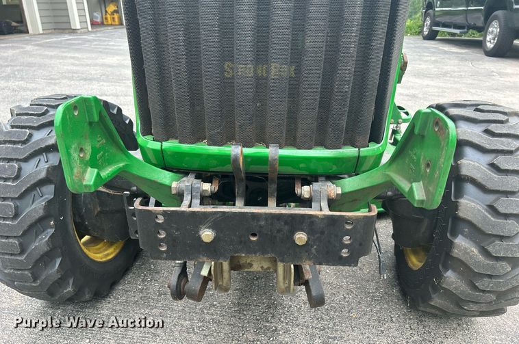 image for item DR4723 2012 John Deere 3520  MFWD tractor