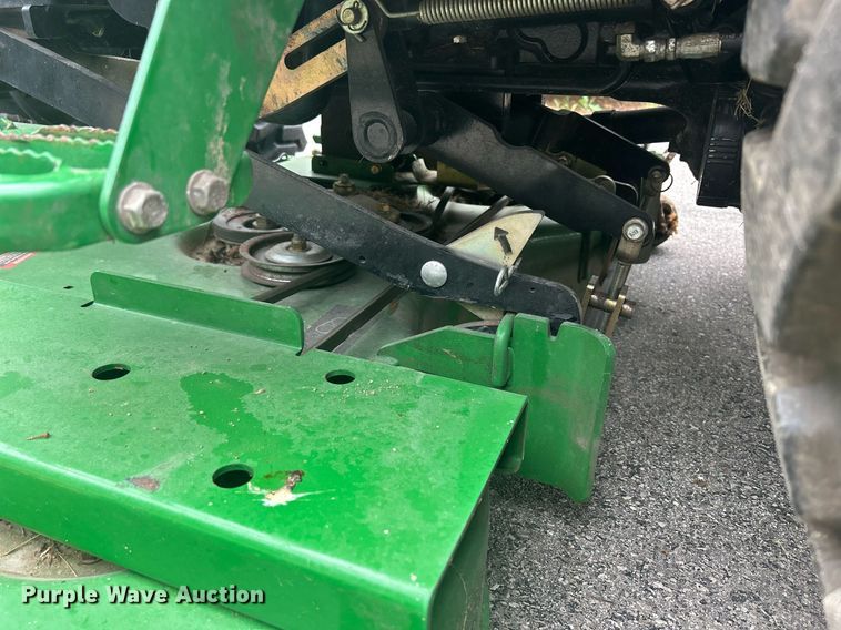 image for item DR4723 2012 John Deere 3520  MFWD tractor