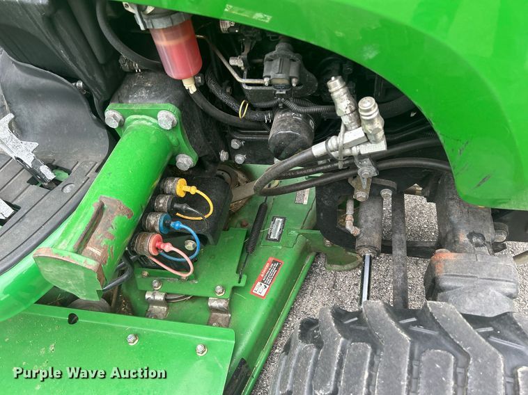 image for item DR4723 2012 John Deere 3520  MFWD tractor