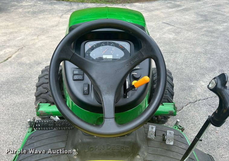 image for item DR4723 2012 John Deere 3520  MFWD tractor