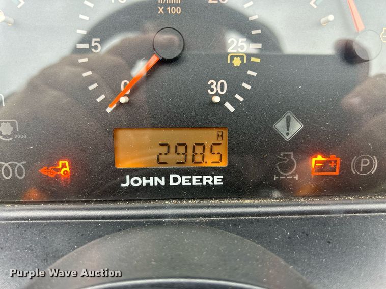 image for item DR4723 2012 John Deere 3520  MFWD tractor