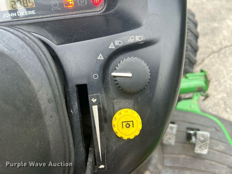 image for item DR4723 2012 John Deere 3520  MFWD tractor