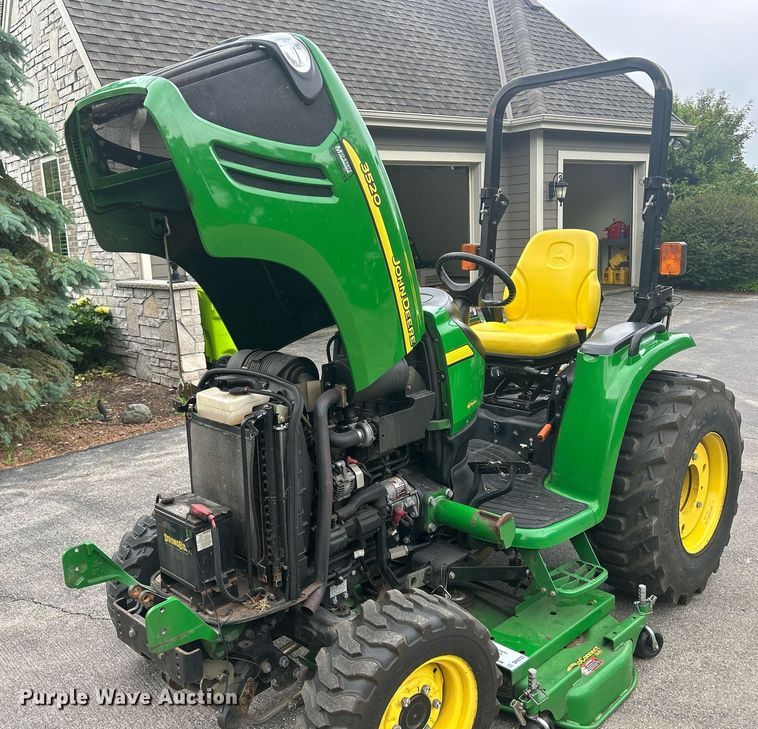 image for item DR4723 2012 John Deere 3520  MFWD tractor