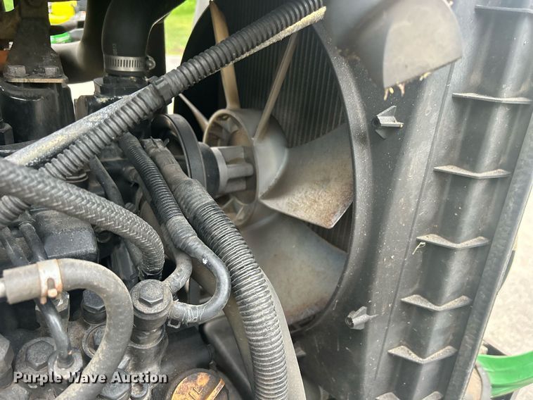 image for item DR4723 2012 John Deere 3520  MFWD tractor