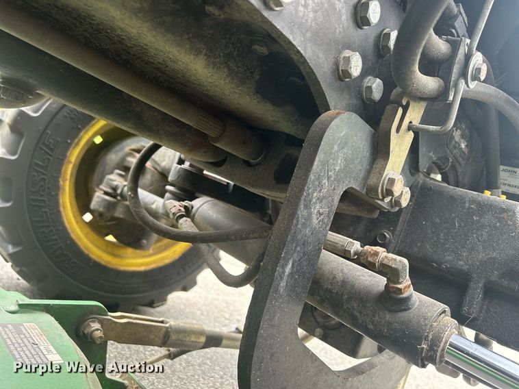 image for item DR4723 2012 John Deere 3520  MFWD tractor